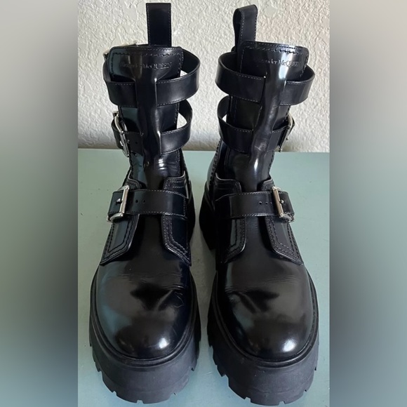 Alexander McQueen Triple Buckle Black Platform Boots 40 $1350 - Picture 5 of 15
